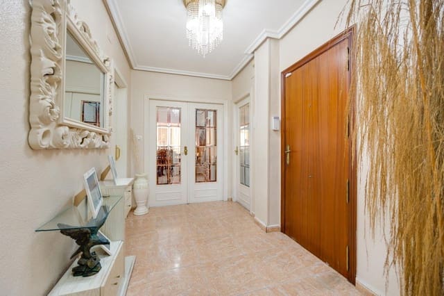 Leilighet til salgs i Centro - Muelle Pesquero, Torrevieja - € 224 969 (Ref: 9983709)