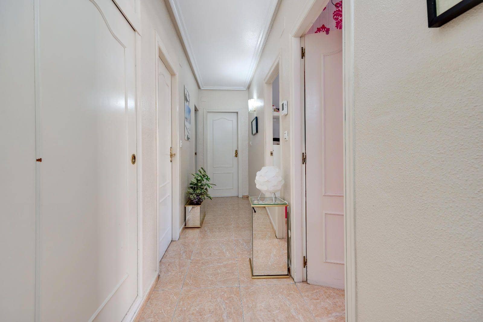 Lejlighed til salg i Torrevieja - € 224.969 (Ref: 9983709)