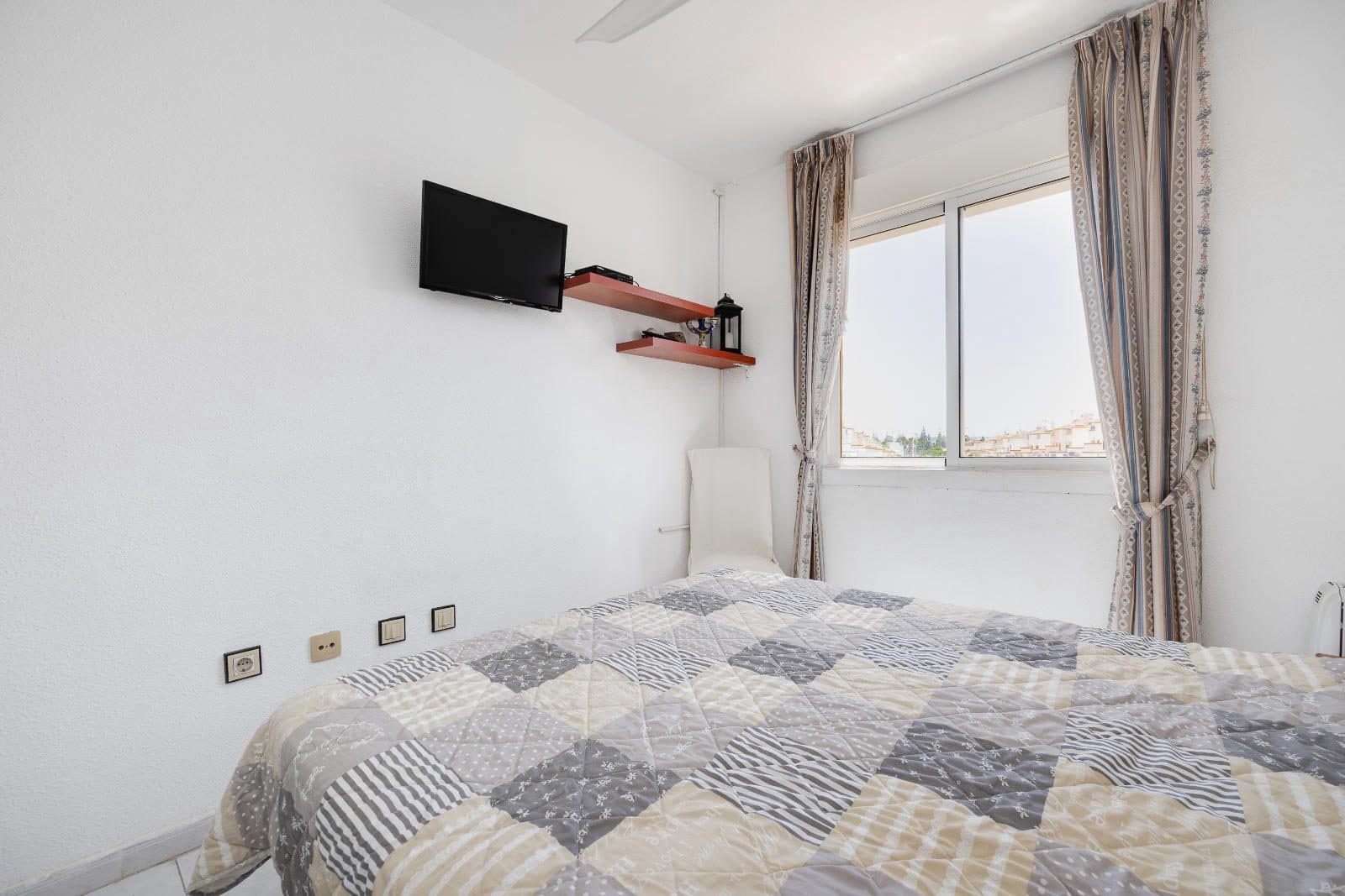 2 quarto Bungalow para venda em Torrevieja - 144 969 € (Ref: 9983714)