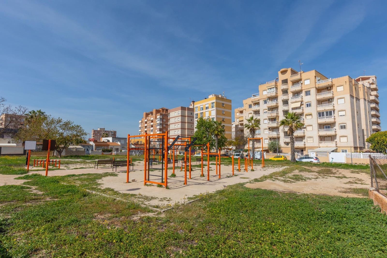 2 bedroom Apartment for sale in Torrevieja - € 134,900 (Ref: 9985120)
