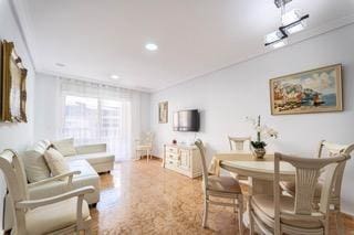 4 makuuhuone Huoneisto myytävänä paikassa Torrevieja - 235 000 € (Ref: 9985937)