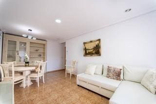 4 makuuhuone Huoneisto myytävänä paikassa Torrevieja - 235 000 € (Ref: 9985937)