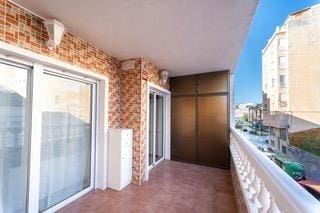4 makuuhuone Huoneisto myytävänä paikassa Torrevieja - 235 000 € (Ref: 9985937)