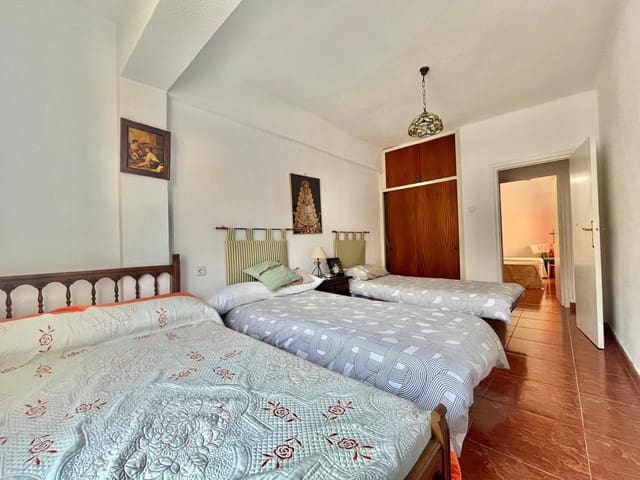 3 chambre Appartement à vendre à Centro - Muelle Pesquero, Torrevieja - 140 000 € (Ref: 9985942)