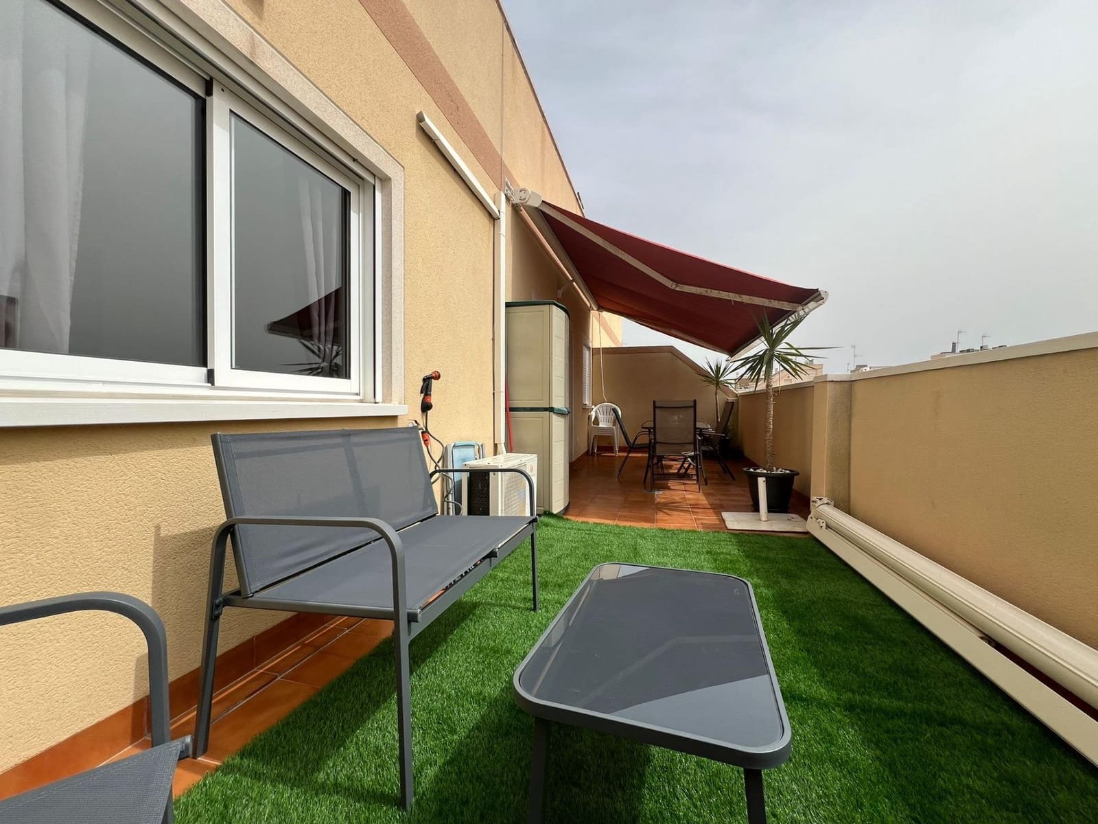 2 soverom Penthouse til salgs i Torrevieja - € 170 000 (Ref: 9985944)