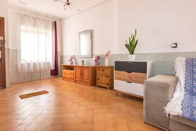 4 soverom Villa til salgs i Centro - Muelle Pesquero, Torrevieja - € 229 000 (Ref: 9985955)
