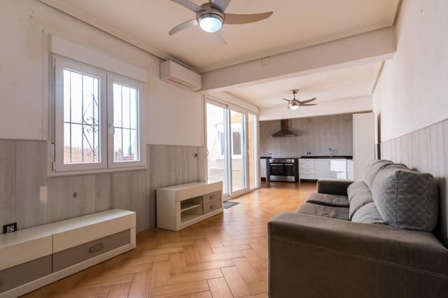 4 soverom Villa til salgs i Centro - Muelle Pesquero, Torrevieja - € 229 000 (Ref: 9985955)