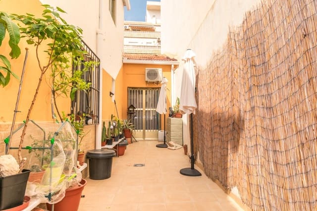 4 soverom Villa til salgs i Centro - Muelle Pesquero, Torrevieja - € 229 000 (Ref: 9985955)