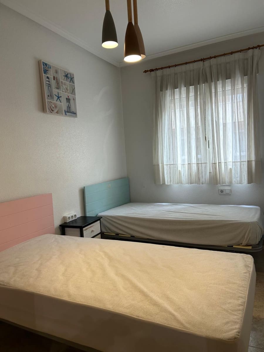 3 makuuhuone Huoneisto myytävänä paikassa Torrevieja - 199 900 € (Ref: 9985958)