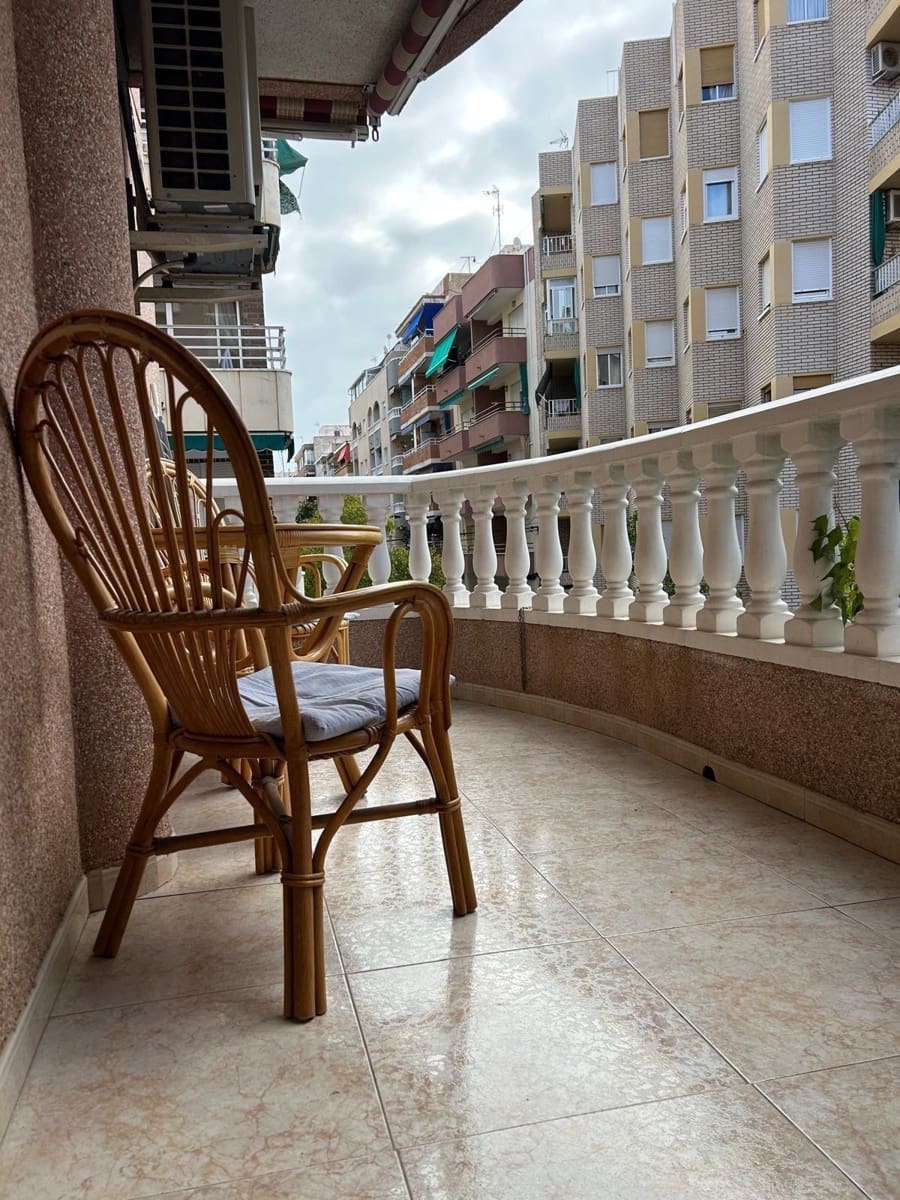 3 makuuhuone Huoneisto myytävänä paikassa Torrevieja - 199 900 € (Ref: 9985958)
