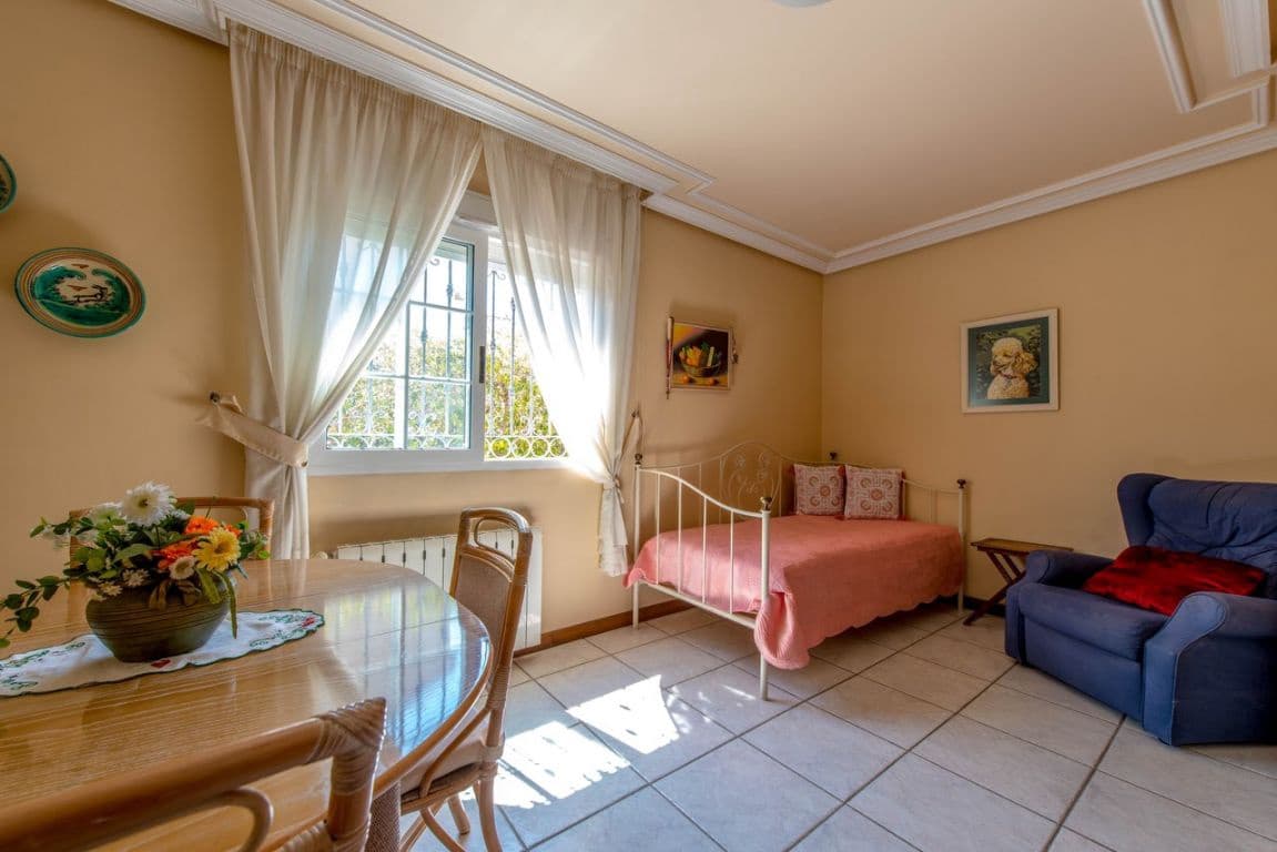 Chalet de 6 habitaciones en La Mata en venta - 950.000 € (Ref: 9985961)