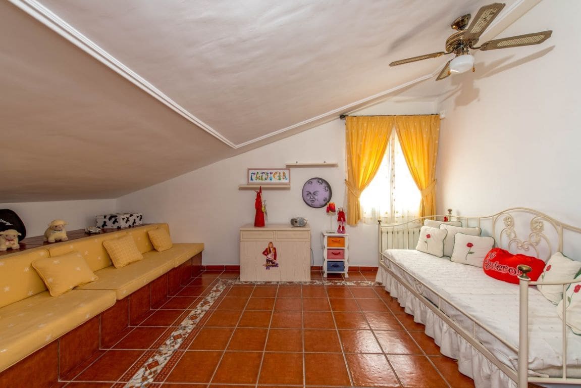 Chalet de 6 habitaciones en La Mata en venta - 950.000 € (Ref: 9985961)