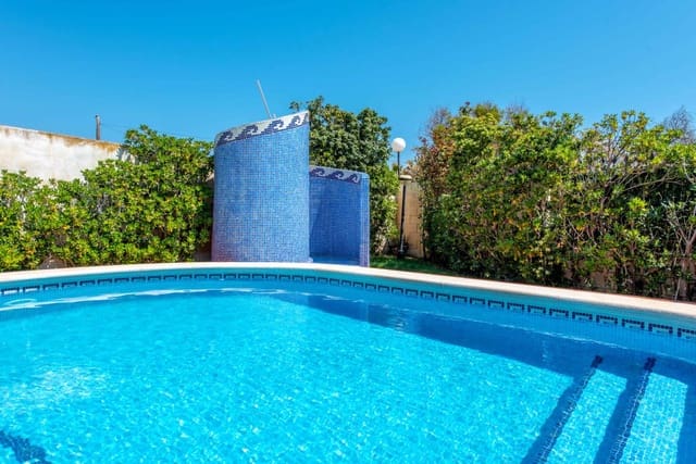 Chalet de 6 habitaciones en La Mata, Torrevieja en venta - 950.000 € (Ref: 9985961)