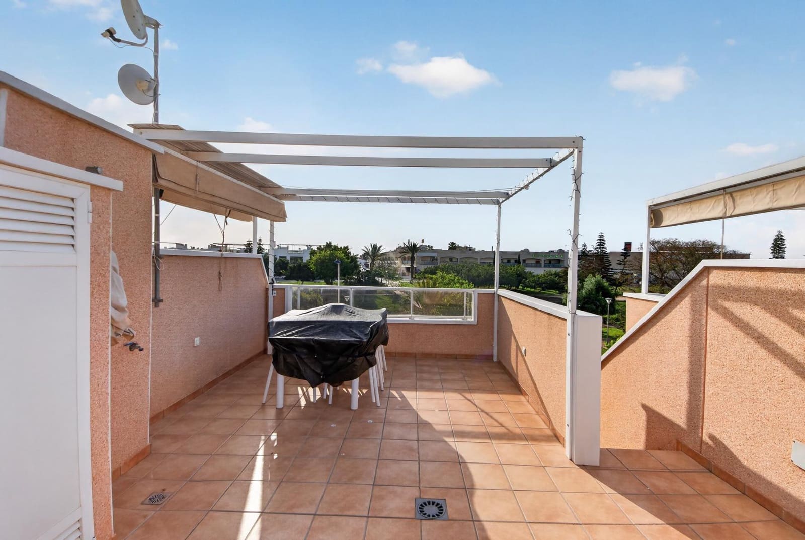 3 chambre Maison de Ville à vendre à Torrevieja - 349 000 € (Ref: 9985963)