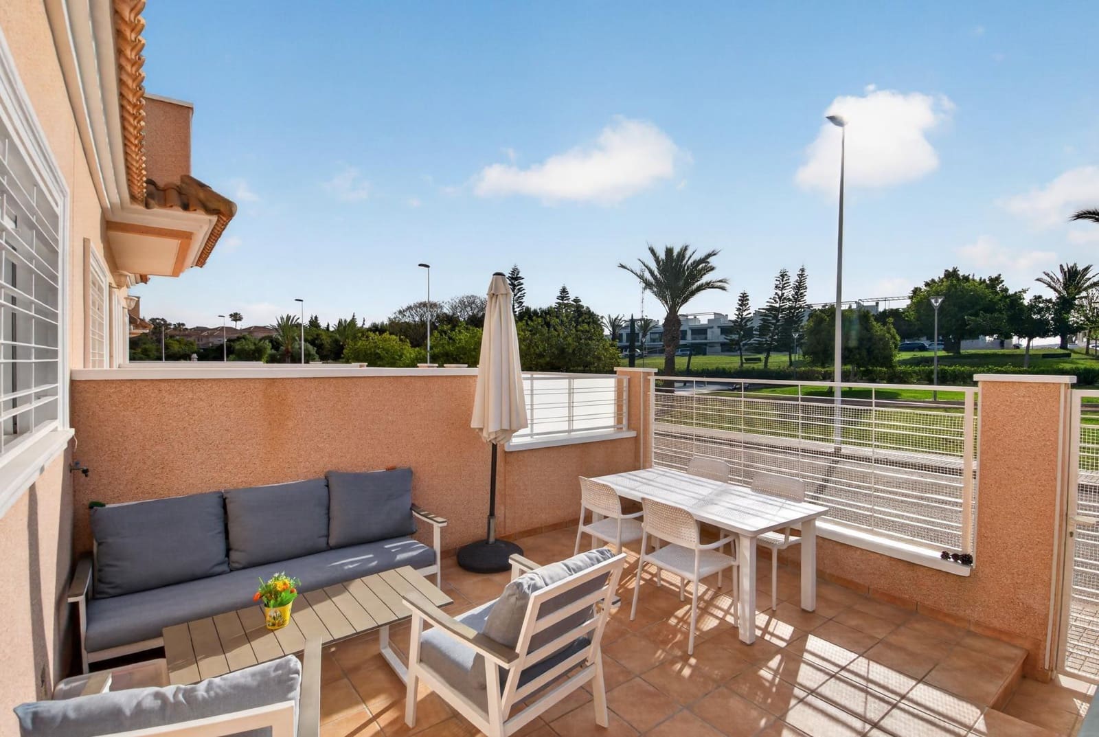 3 chambre Maison de Ville à vendre à Torrevieja - 349 000 € (Ref: 9985963)
