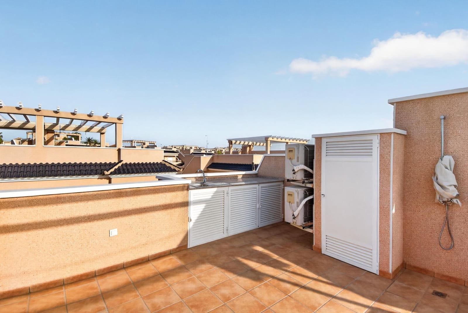 3 chambre Maison de Ville à vendre à Torrevieja - 349 000 € (Ref: 9985963)