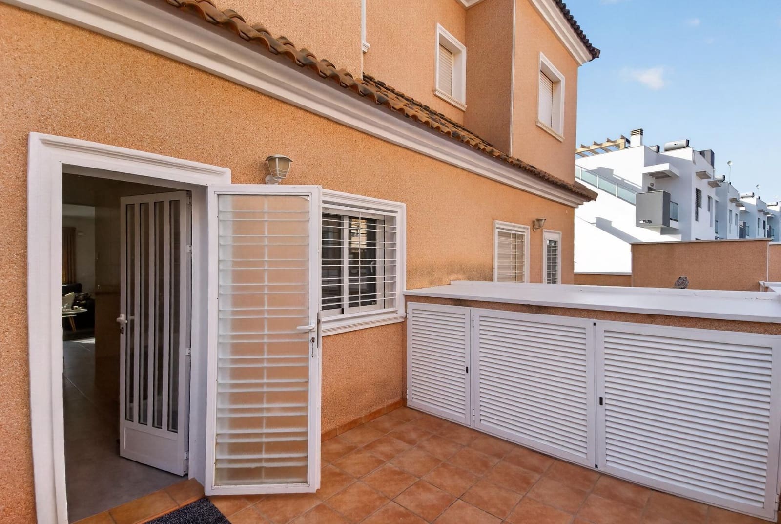 3 chambre Maison de Ville à vendre à Torrevieja - 349 000 € (Ref: 9985963)