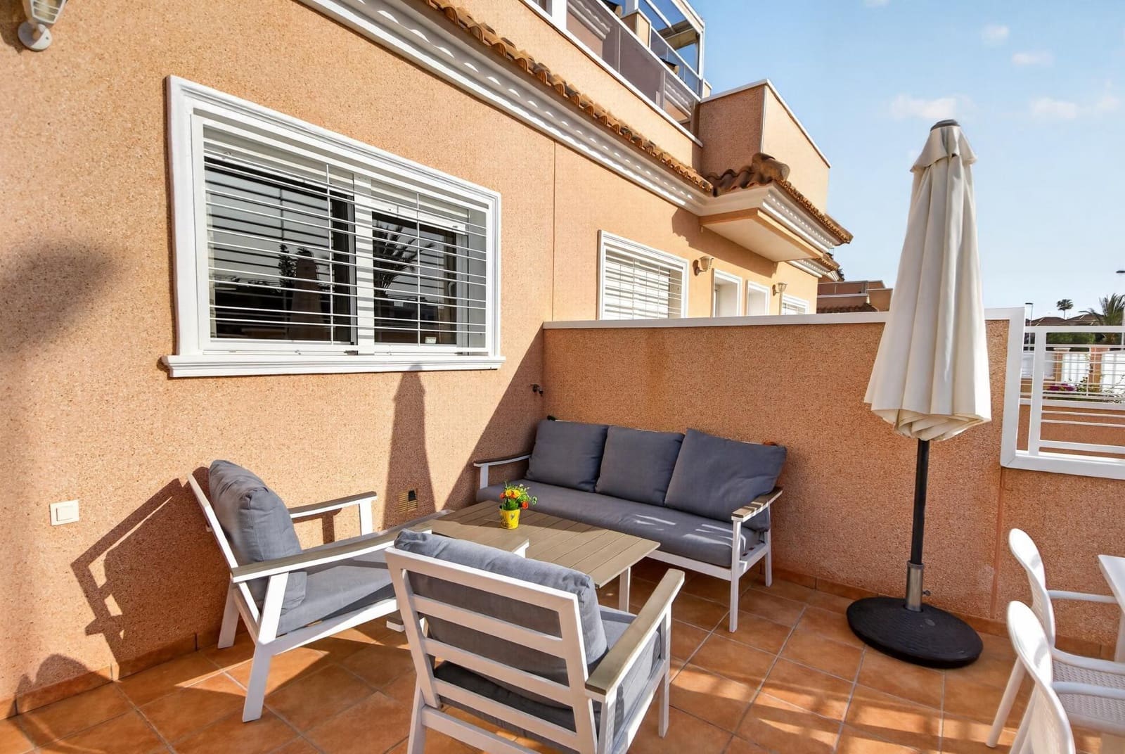 3 chambre Maison de Ville à vendre à Torrevieja - 349 000 € (Ref: 9985963)