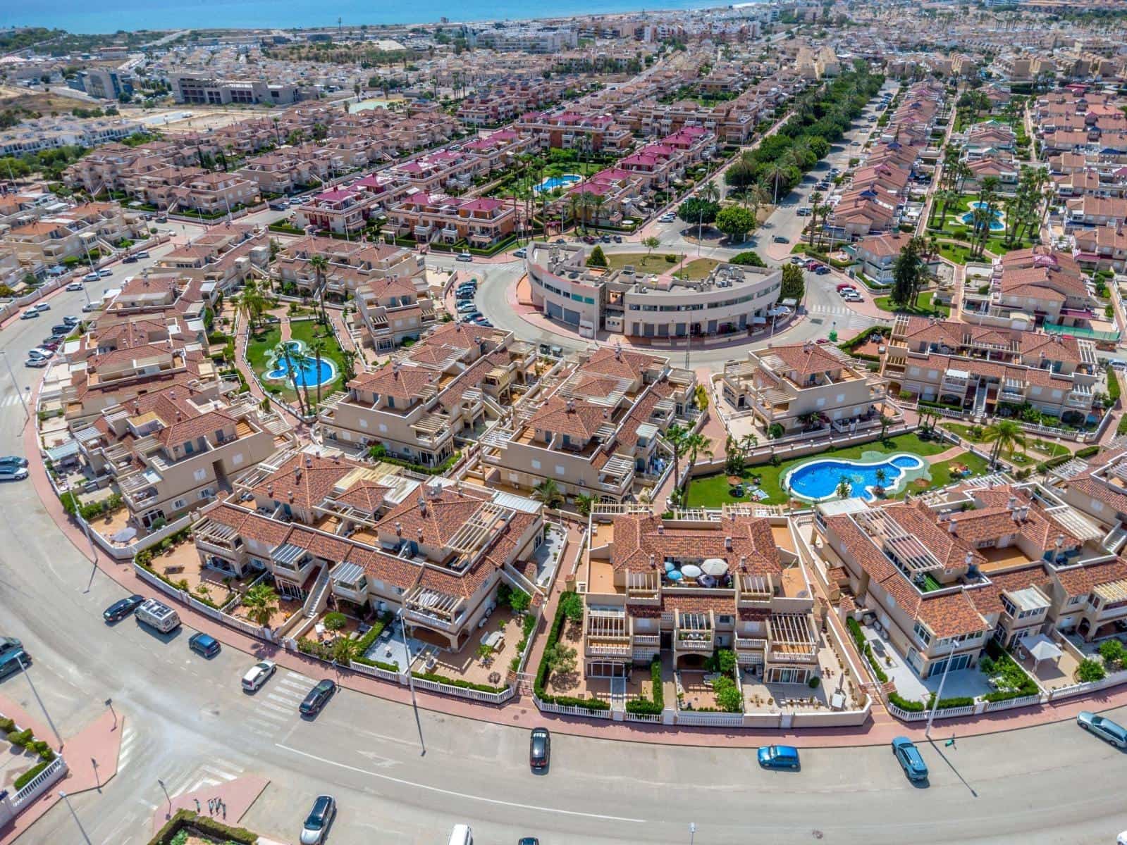 2 chambre Maison de Ville à vendre à Orihuela Costa - 299 000 € (Ref: 9985965)