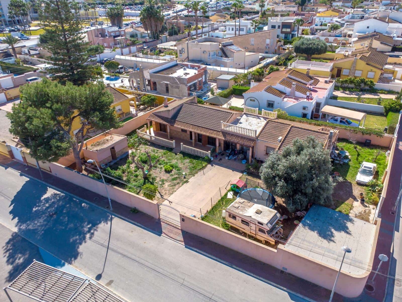 5 quarto Moradia para venda em Torrevieja - 450 000 € (Ref: 9985967)