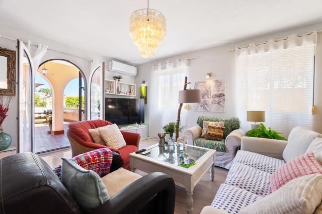 3 Zimmer Villa zu verkaufen in La Zenia, Orihuela - 799.000 € (Ref: 9985969)