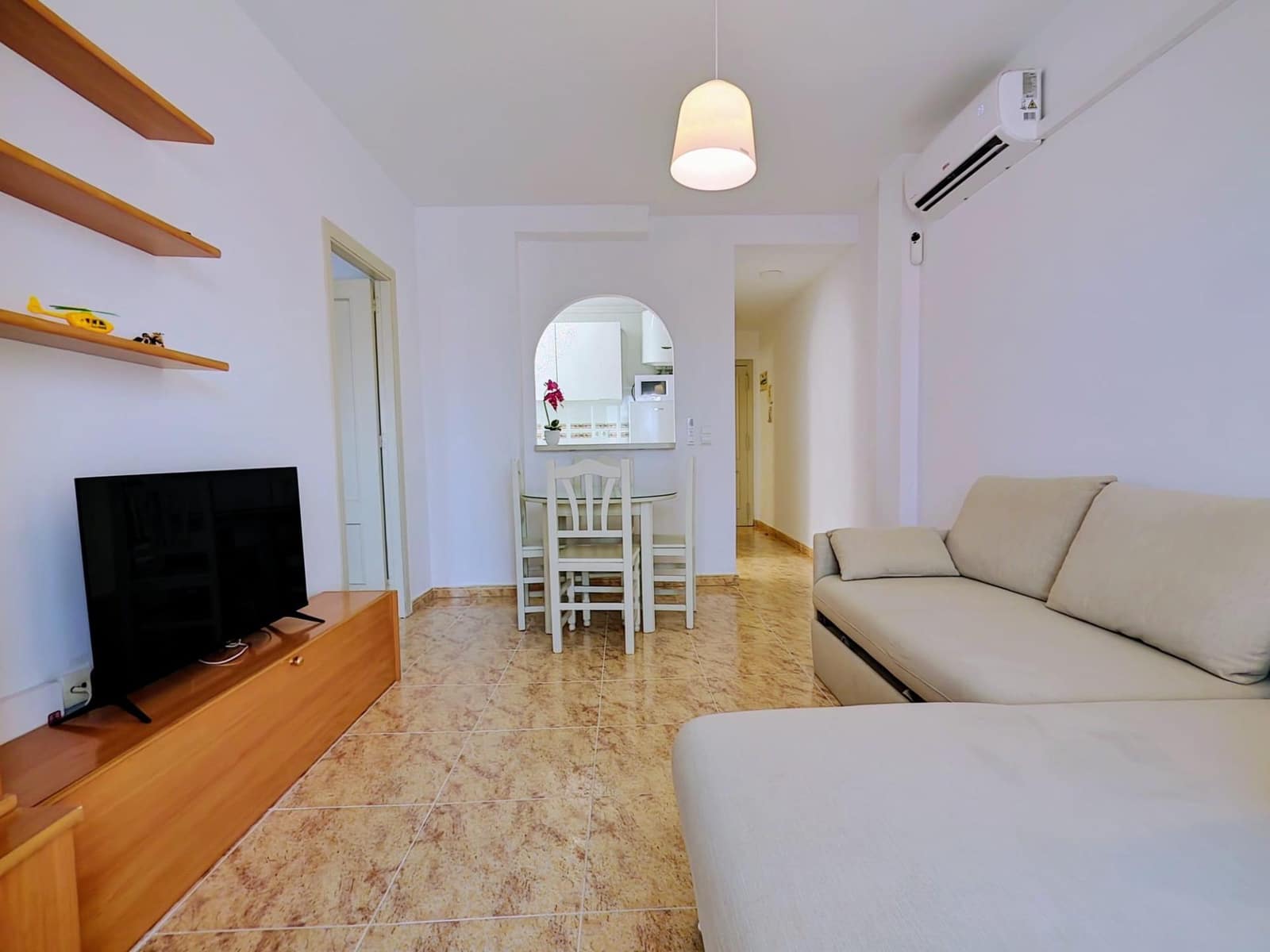 Ático de 1 habitación en Torrevieja en venta - 169.000 € (Ref: 9985978)