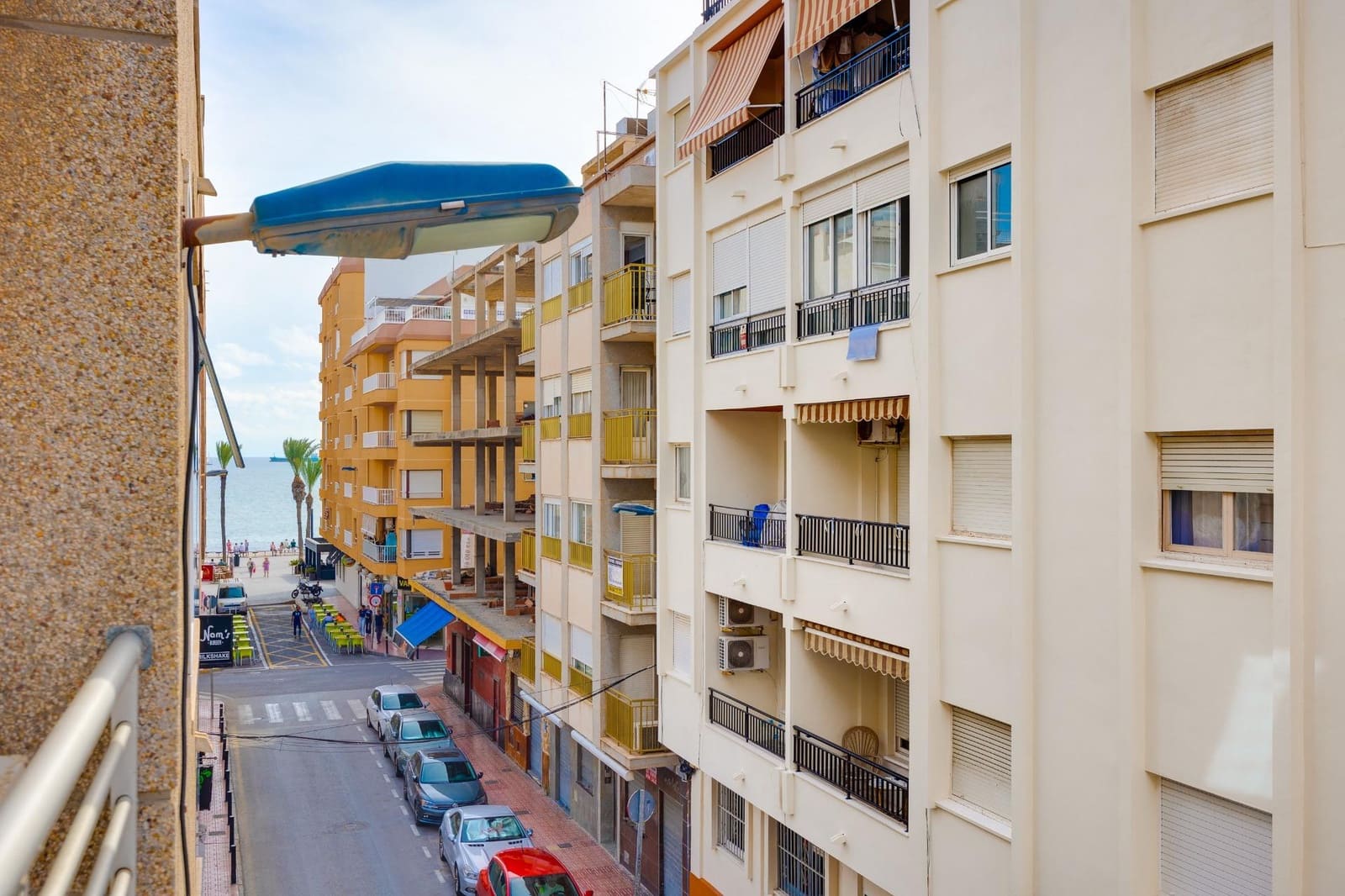 2 Zimmer Apartment zu verkaufen in Torrevieja - 150.000 € (Ref: 9985982)
