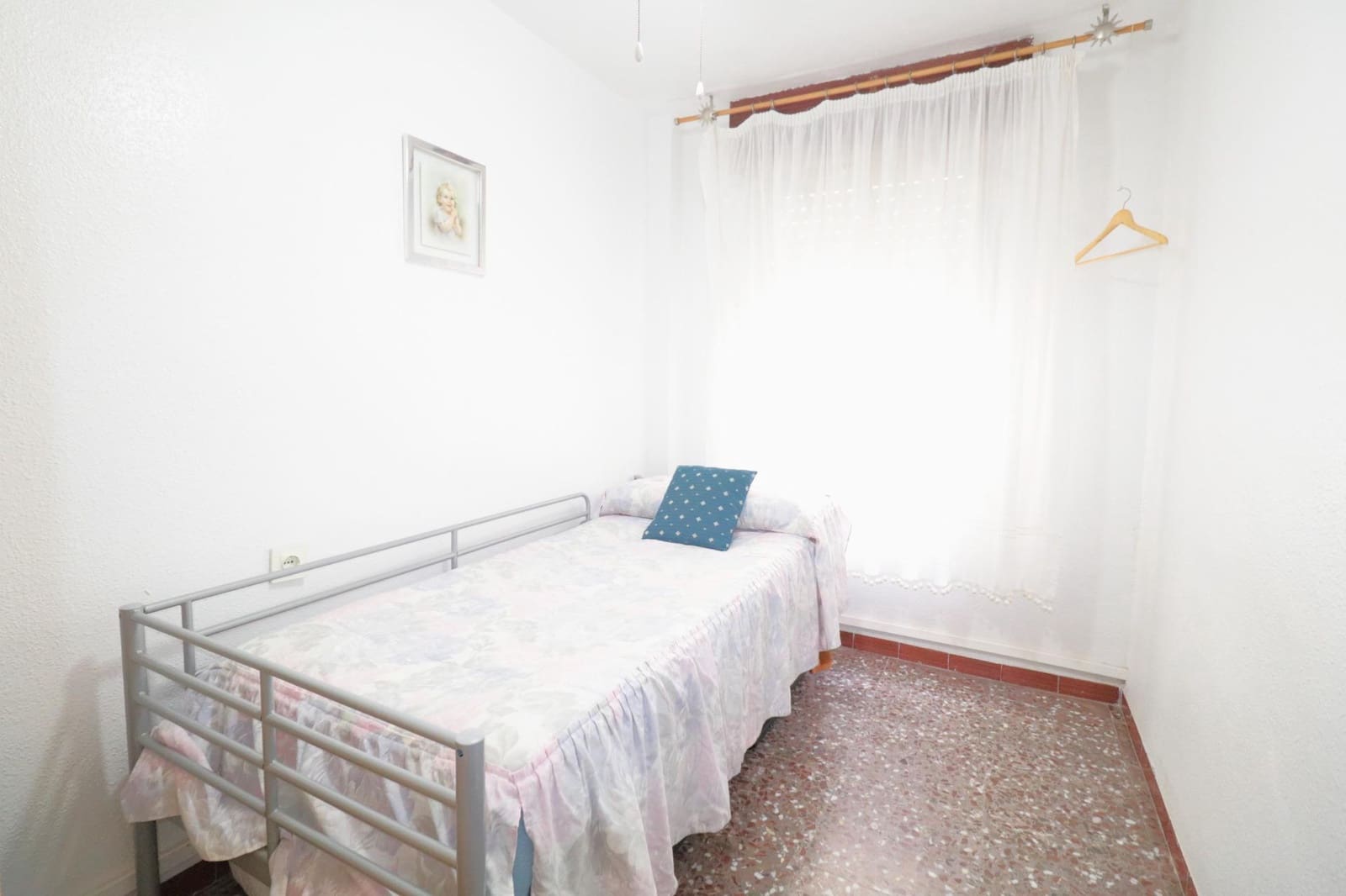 3 bedroom Apartment for sale in Torrevieja - € 150,000 (Ref: 9985986)