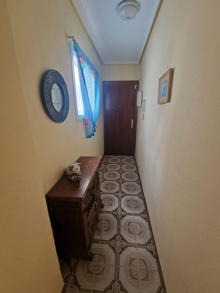 Apartamento de 3 habitaciones en Torrevieja en venta - 143.000 € (Ref: 9985988)
