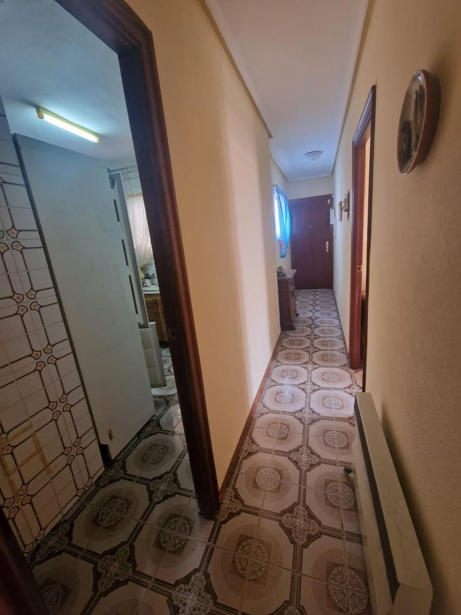 Apartamento de 3 habitaciones en Torrevieja en venta - 143.000 € (Ref: 9985988)