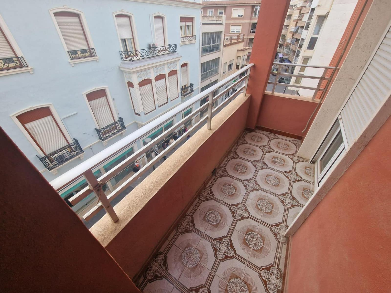 Apartamento de 3 habitaciones en Torrevieja en venta - 143.000 € (Ref: 9985988)