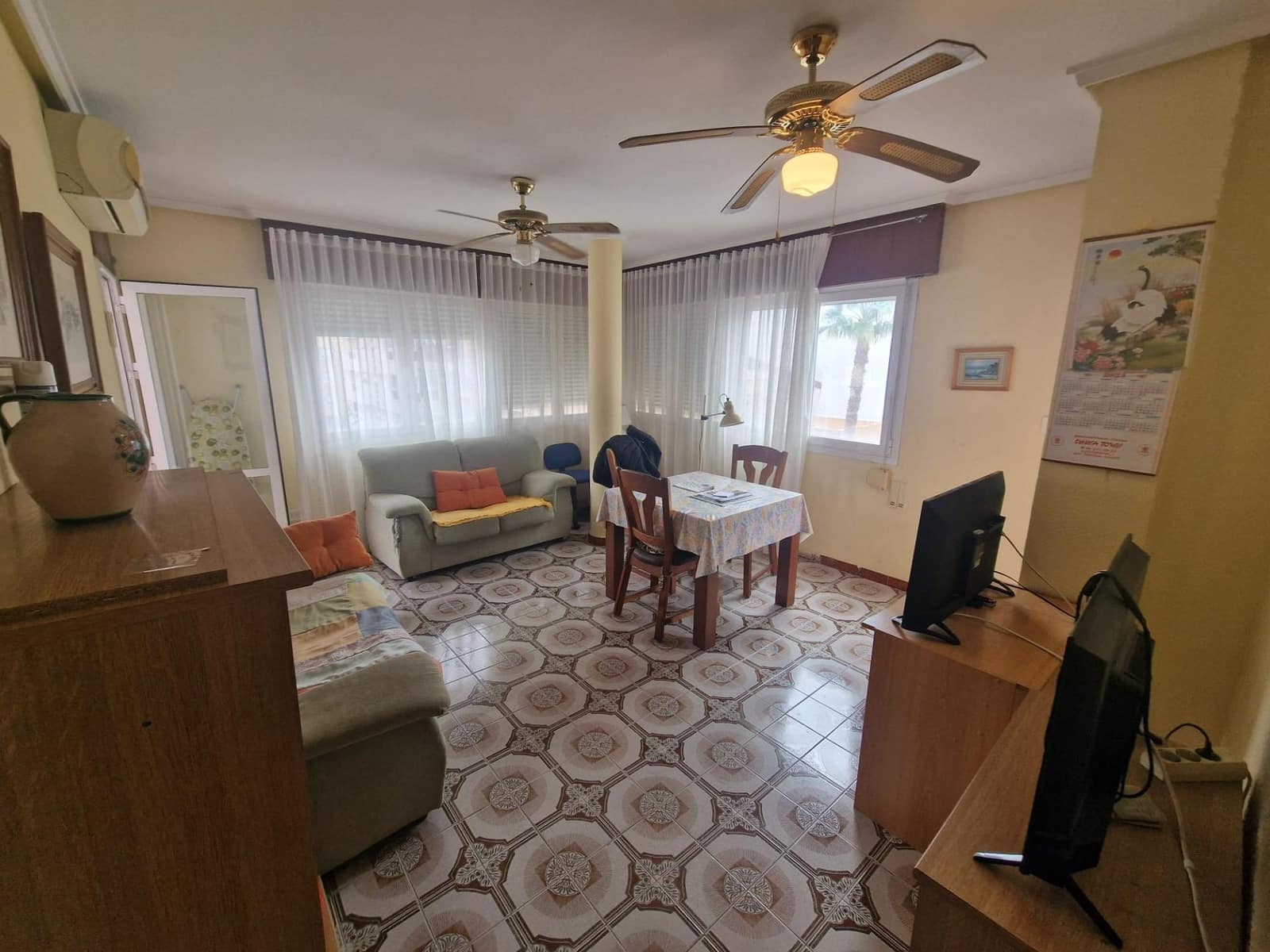 Apartamento de 3 habitaciones en Torrevieja en venta - 143.000 € (Ref: 9985988)