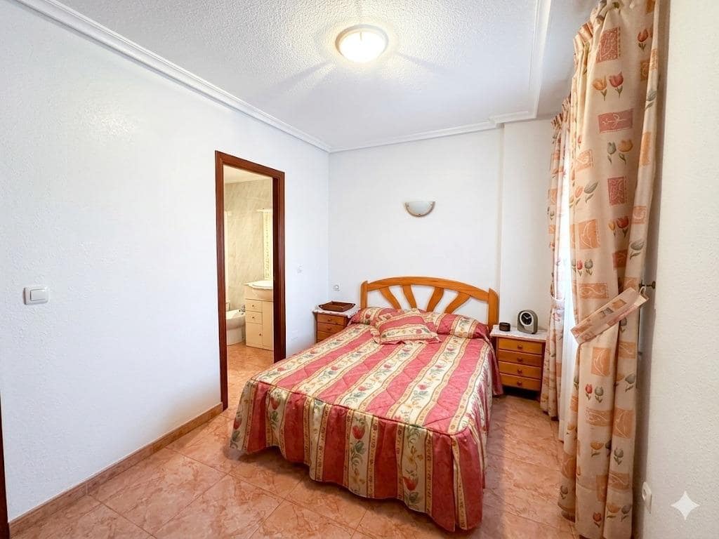 3 slaapkamer Appartement te koop in Torrevieja - € 169.900 (Ref: 9985994)