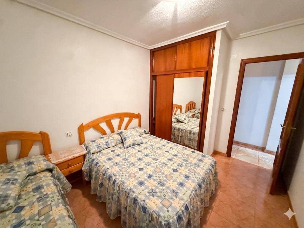 3 slaapkamer Appartement te koop in Torrevieja - € 169.900 (Ref: 9985994)