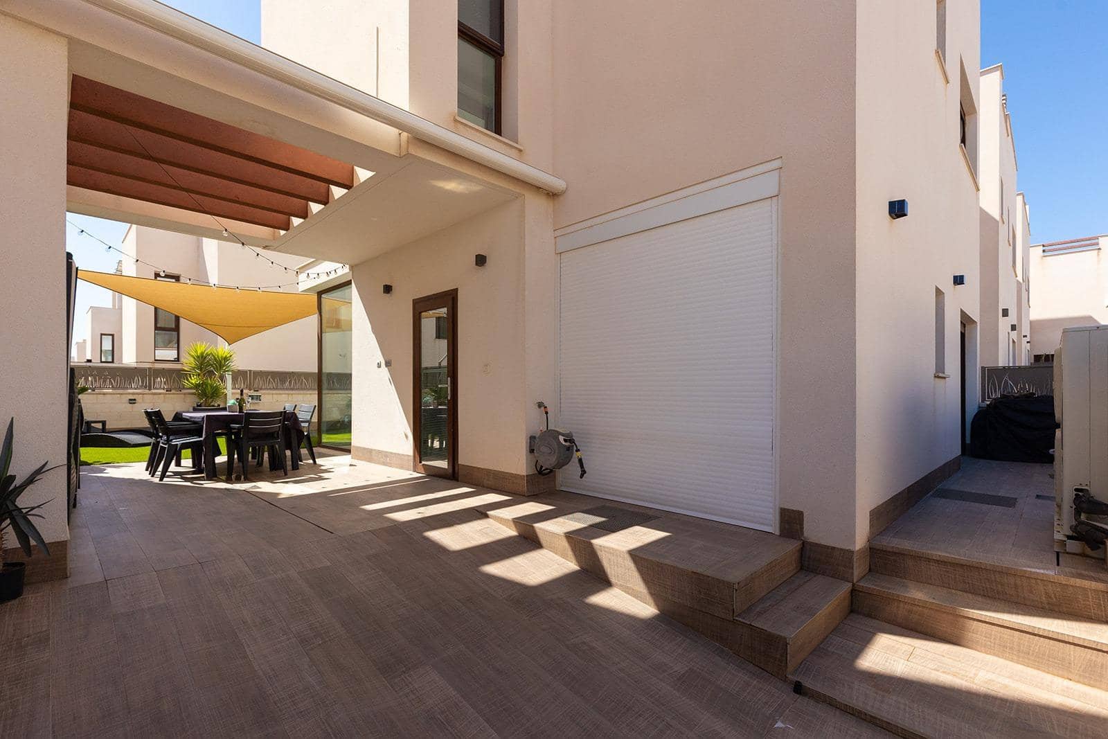 3 soverom Villa til salgs i Pueblo Bravo - € 460 000 (Ref: 9985995)