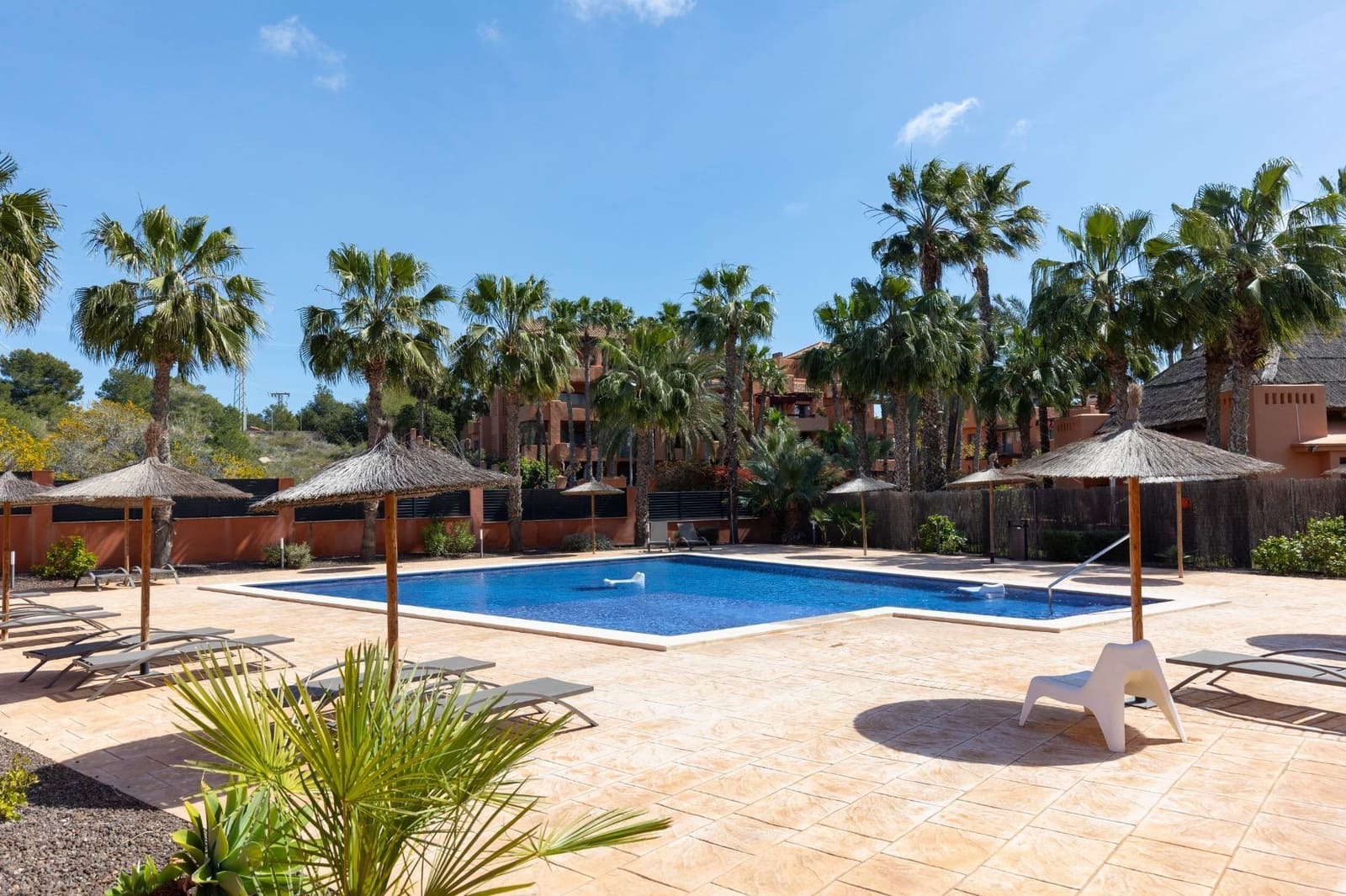 2 soverom Leilighet til salgs i Filipinas - € 275 000 (Ref: 9985998)
