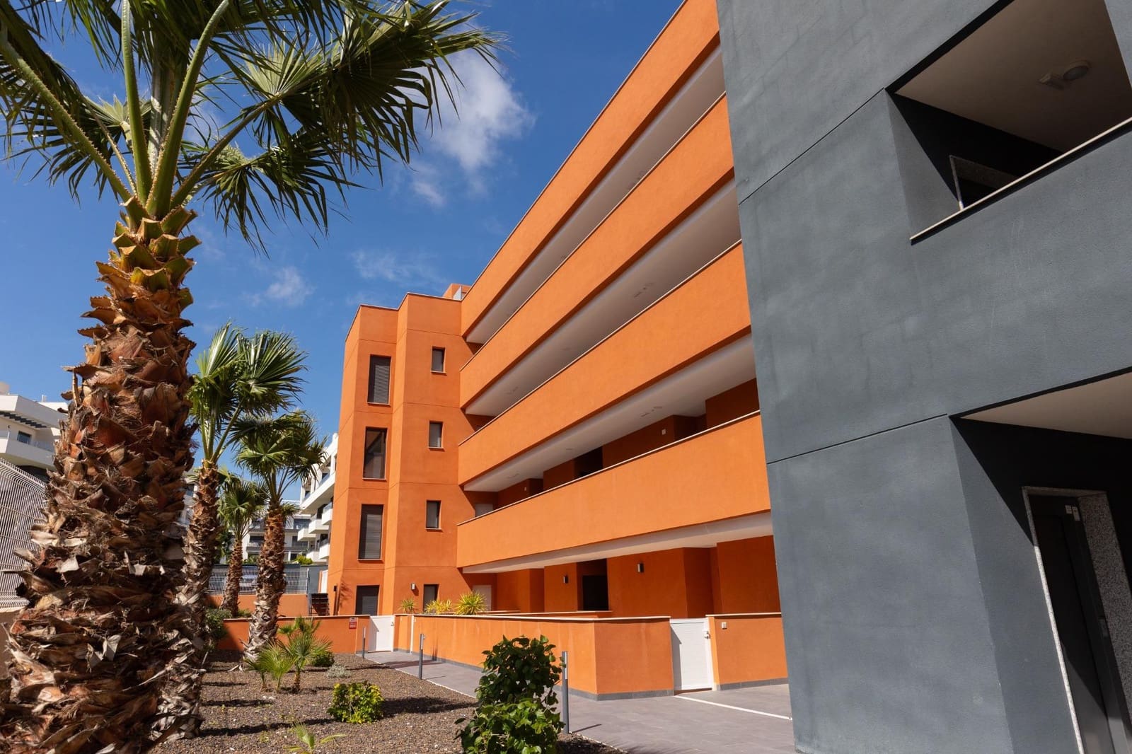 2 soverom Leilighet til salgs i Filipinas - € 275 000 (Ref: 9985998)