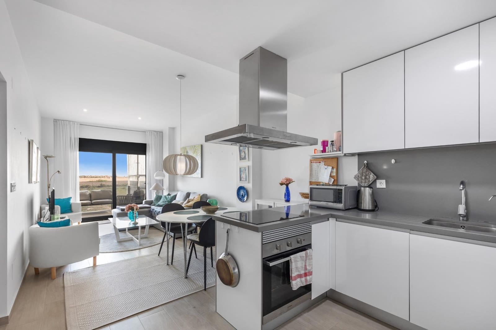 3 slaapkamer Appartement te koop in Torrevieja - € 299.000 (Ref: 9985999)