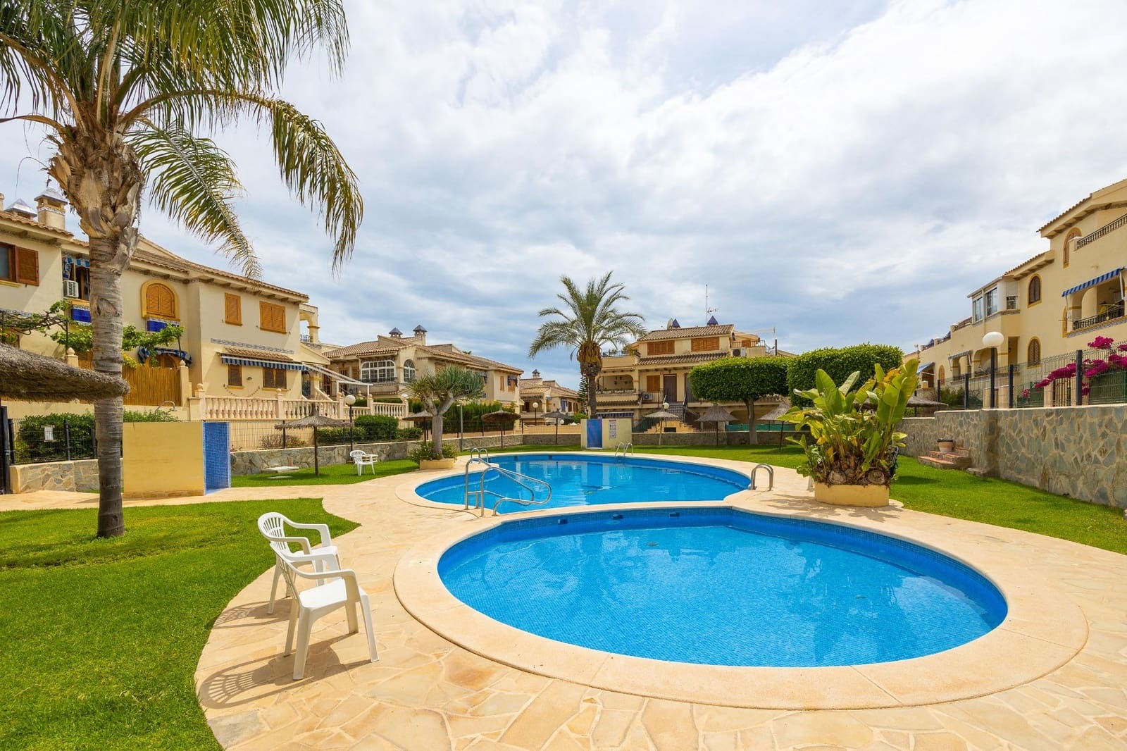 2 quarto Bungalow para venda em La Mata - 180 000 € (Ref: 9986011)