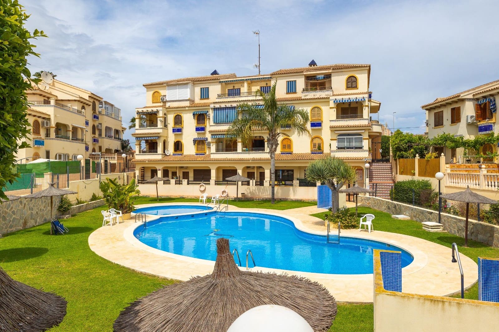 2 quarto Bungalow para venda em La Mata - 180 000 € (Ref: 9986011)