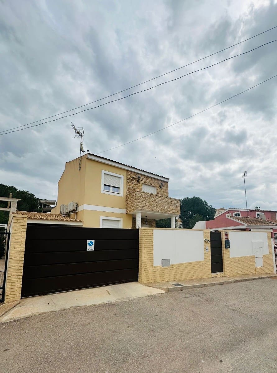 4 soveværelse Villa til salg i Pinar de Campoverde - € 379.000 (Ref: 9986015)