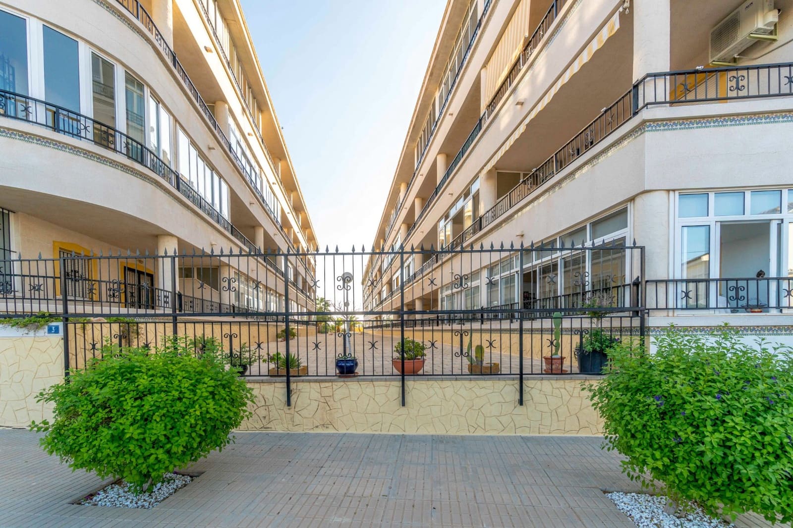 3 soverom Penthouse til salgs i Playa Flamenca - € 195 000 (Ref: 9986016)