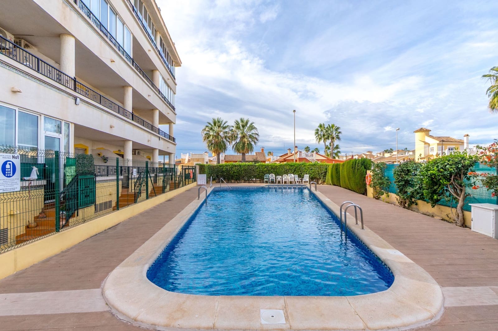 3 soverom Penthouse til salgs i Playa Flamenca - € 195 000 (Ref: 9986016)