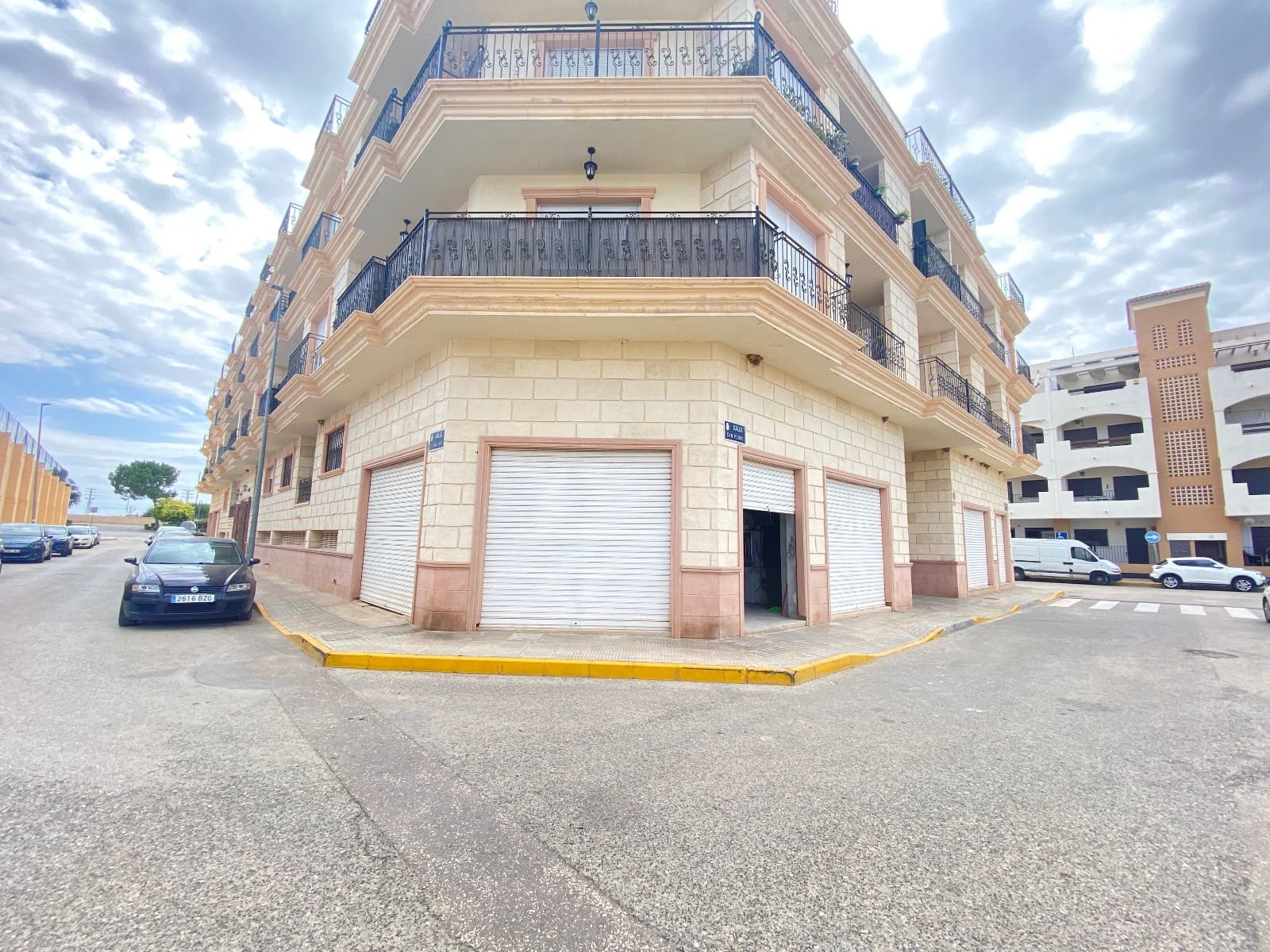 1 bedroom Commercial for sale in Formentera del Segura - € 83,000 (Ref: 9986021)