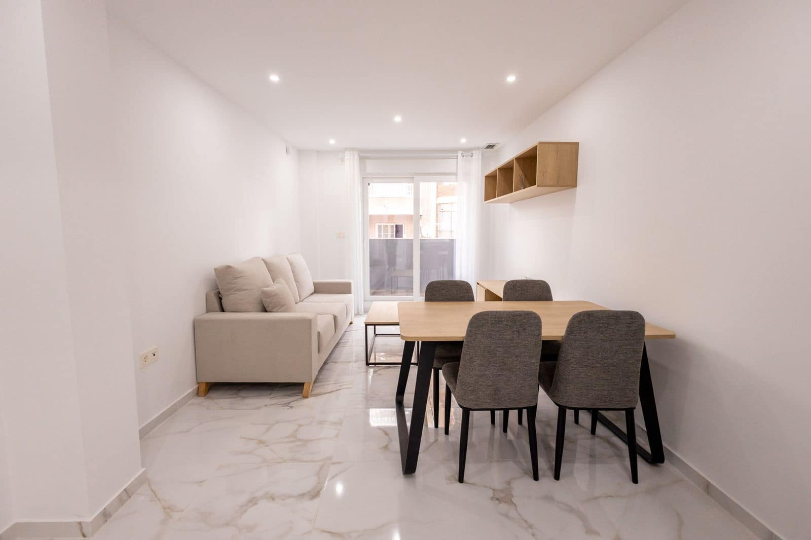 2 makuuhuone Huoneisto myytävänä paikassa Torrevieja - 239 000 € (Ref: 9986027)