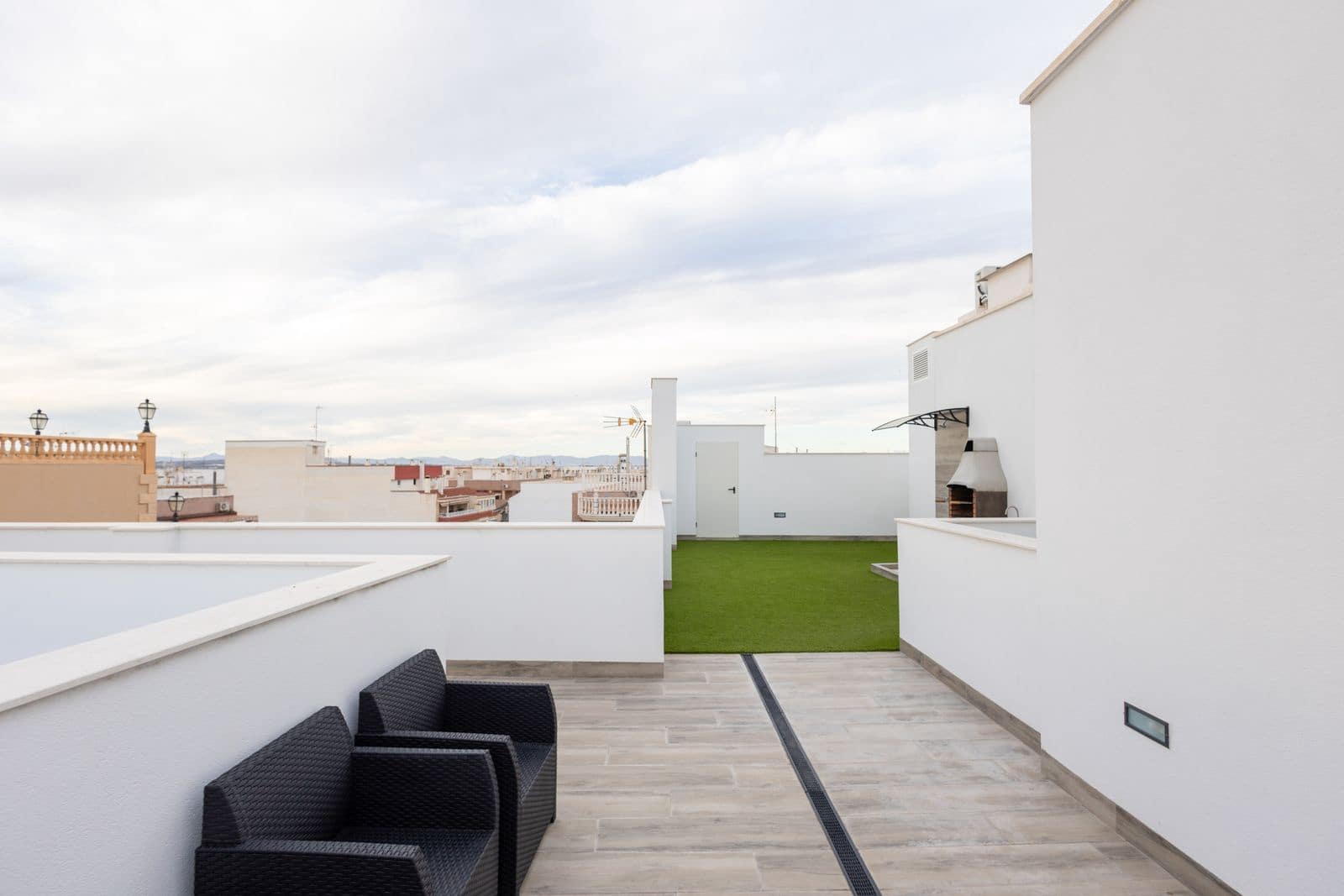 2 makuuhuone Huoneisto myytävänä paikassa Torrevieja - 239 000 € (Ref: 9986027)