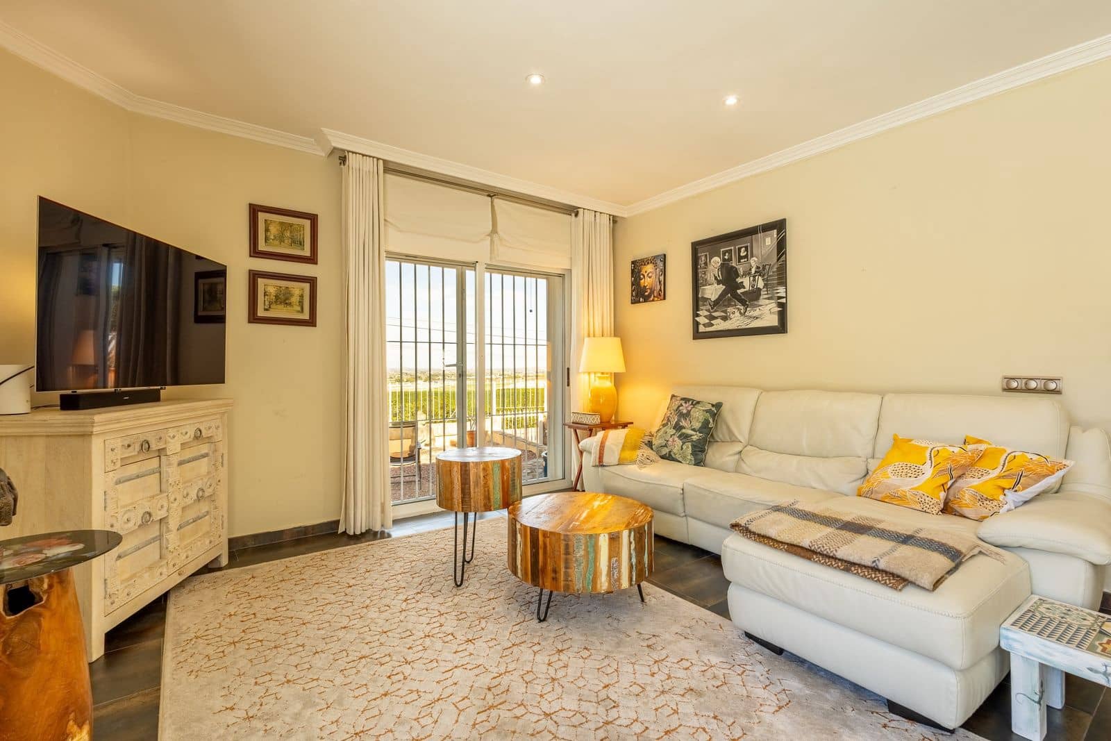 5 bedroom Villa for sale in Torrevieja - € 650,000 (Ref: 9986028)
