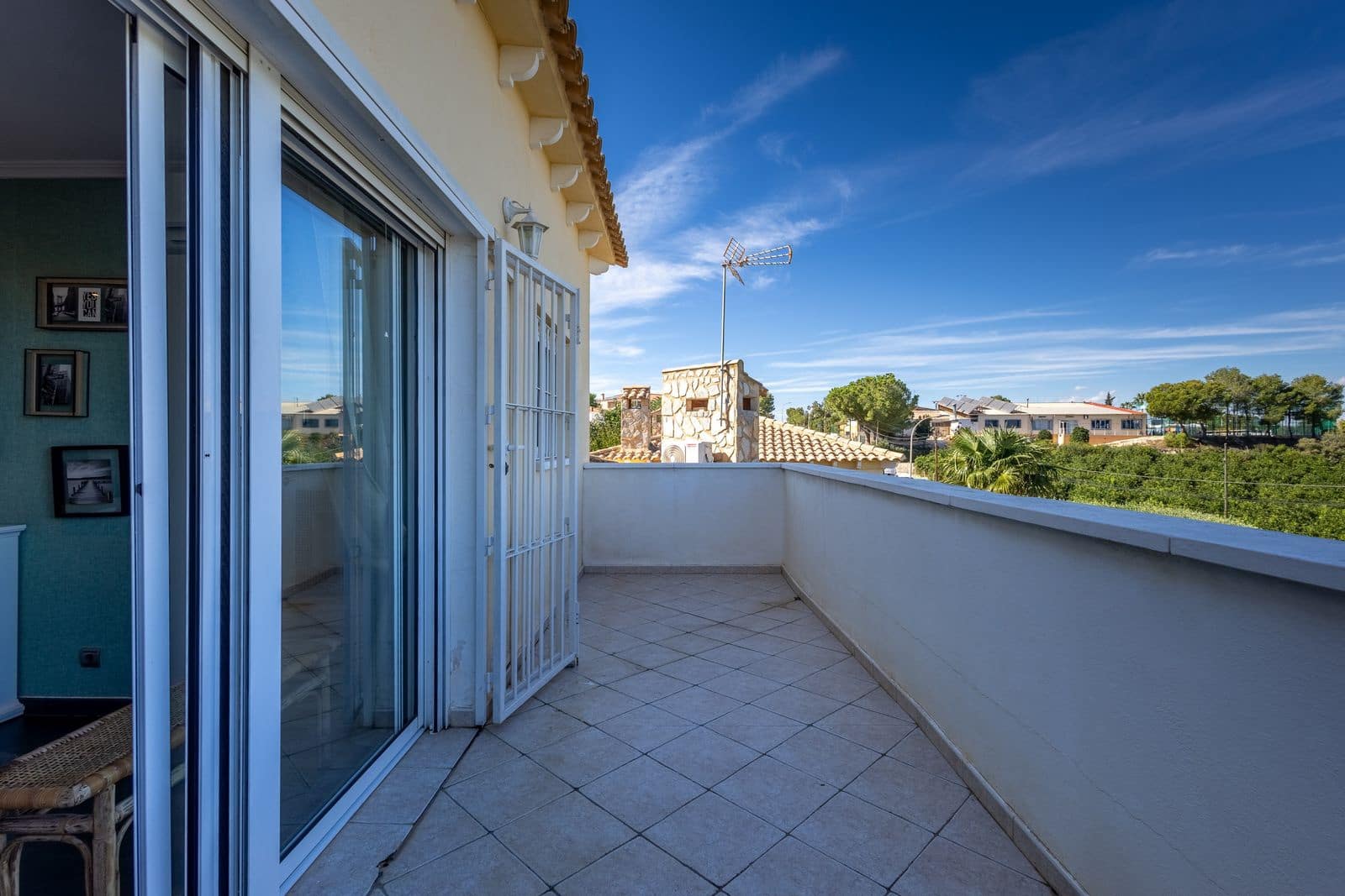 5 bedroom Villa for sale in Torrevieja - € 650,000 (Ref: 9986028)