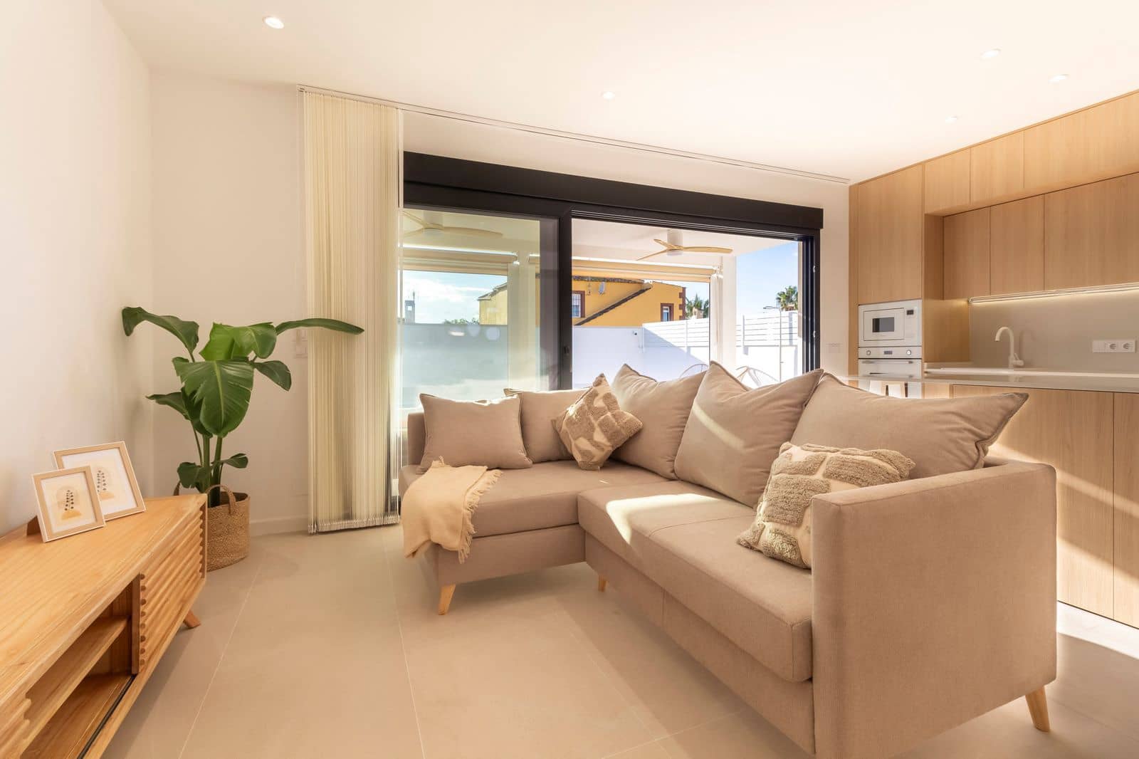 3 bedroom Villa for sale in Torrevieja - € 459,000 (Ref: 9986032)