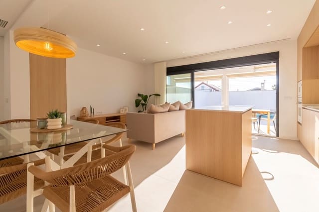 Chalet de 3 habitaciones en El Chaparral, Torrevieja en venta - 459.000 € (Ref: 9986032)